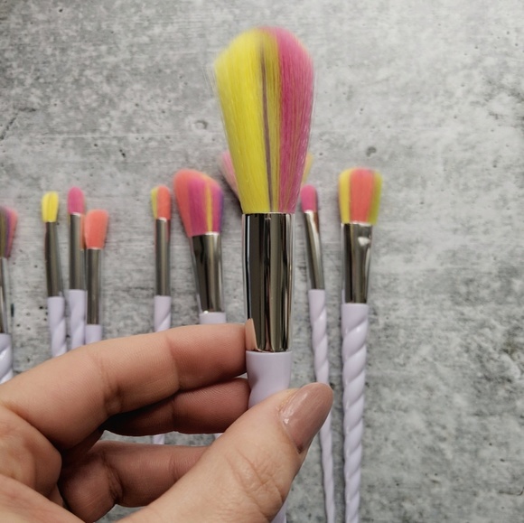 UNICORN RAINBOW Bright makeup brush 10 piece set - Picture 7 of 7